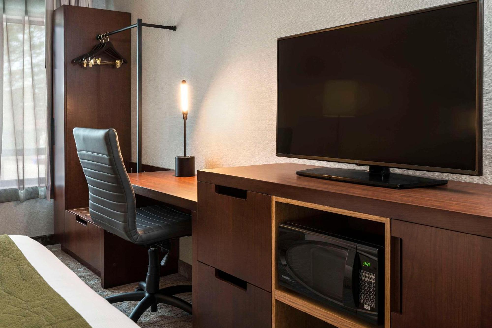 Comfort Inn East Садбери Экстерьер фото